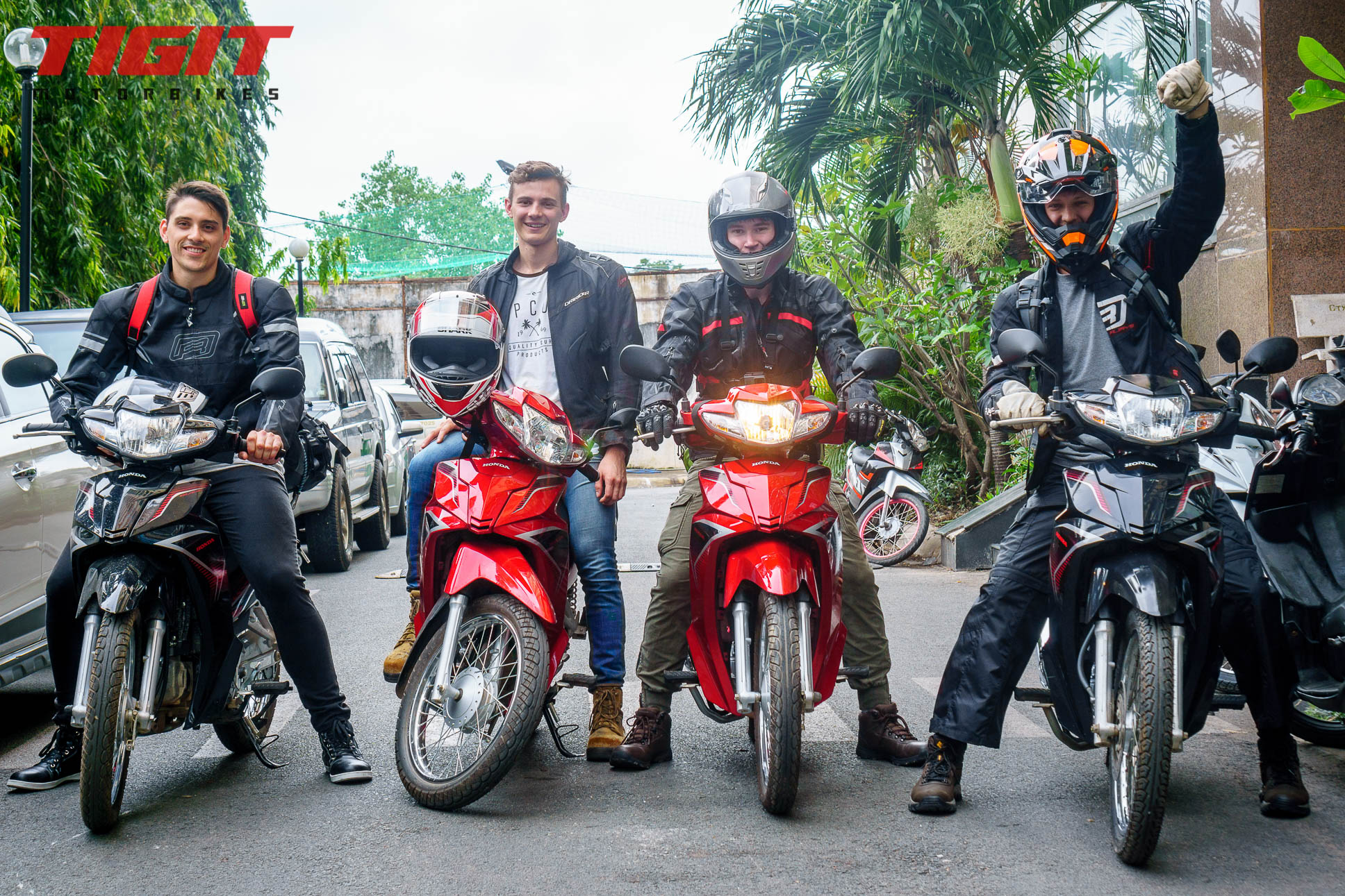 Honda Blade 110cc – Tour Vietnam With Quality Motorbike Rentals