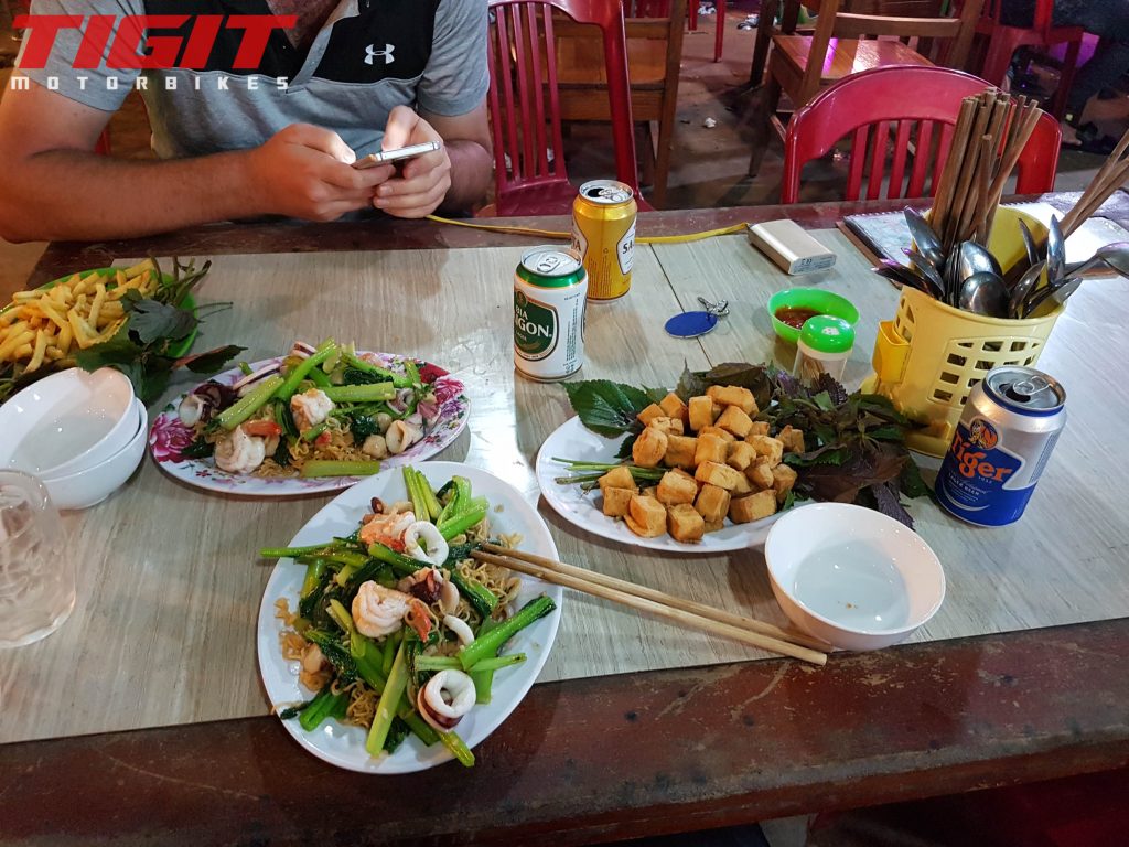 ordering food in vietnam