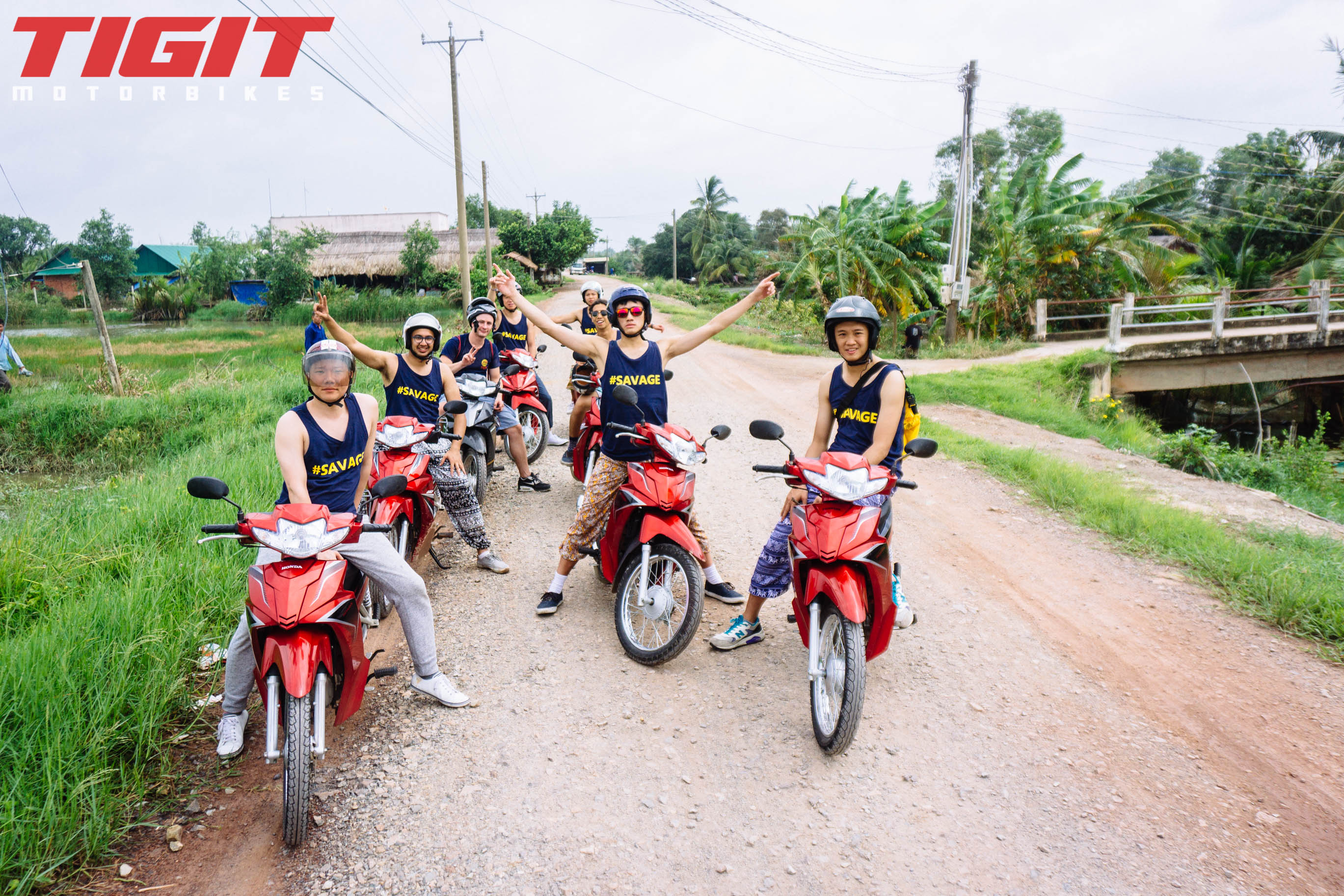 Thuê xe cào cào tại Sài Gòn - Tour Vietnam With Quality Motorbike Rentals