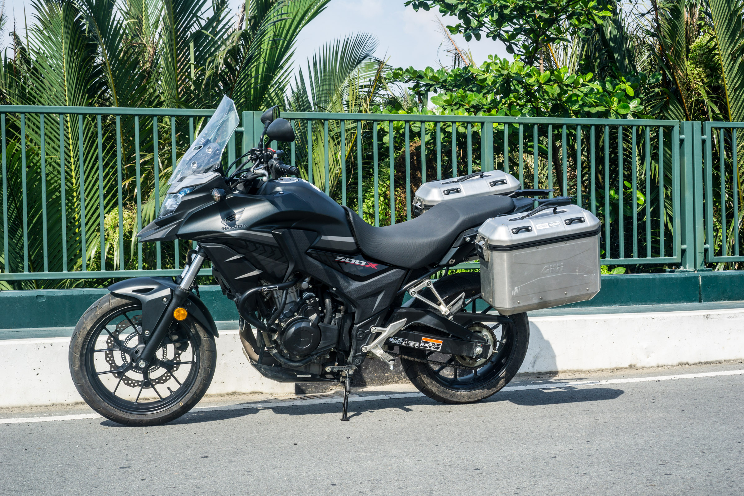 Honda CB 500x - Tour Vietnam With Quality Motorbike Rentals