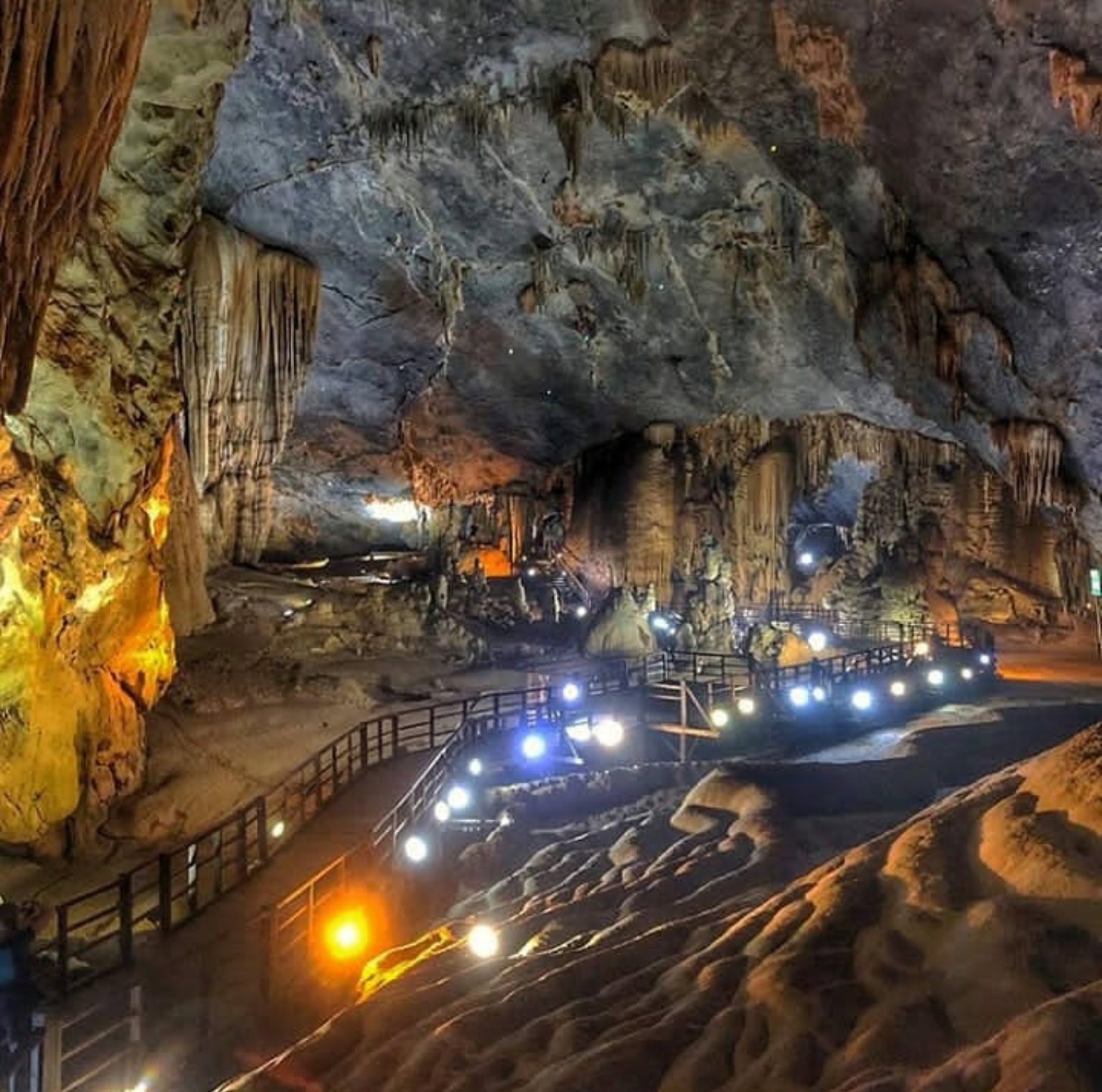 Paradise Cave Vietnam