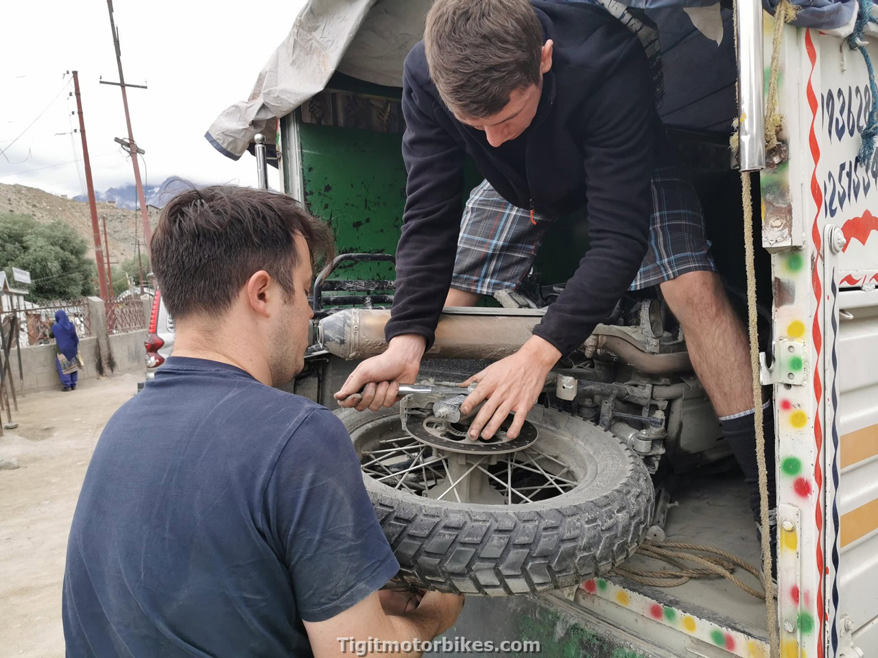 Fixing A royal Enfield Himalayan
