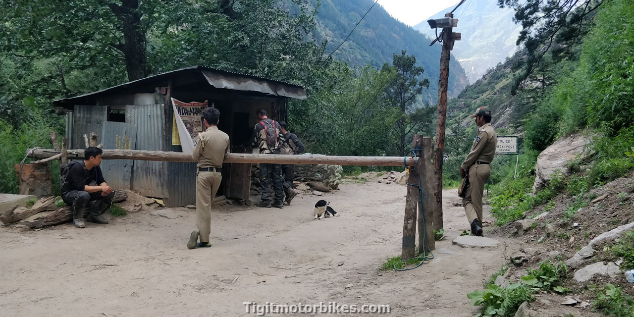 Kashmir Checkin post