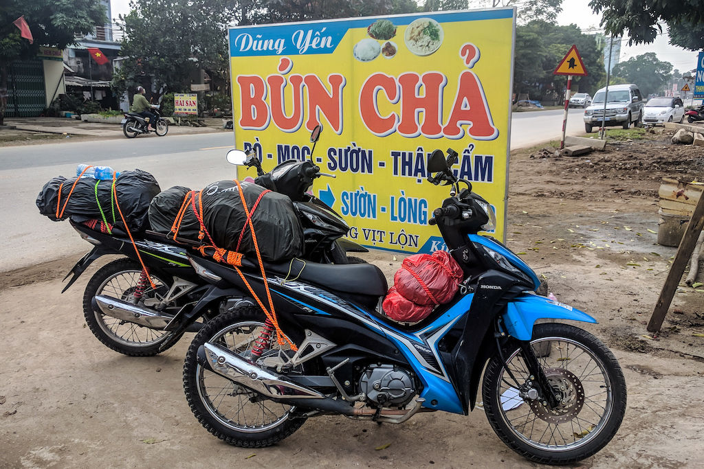 Vietnam restaurant sign