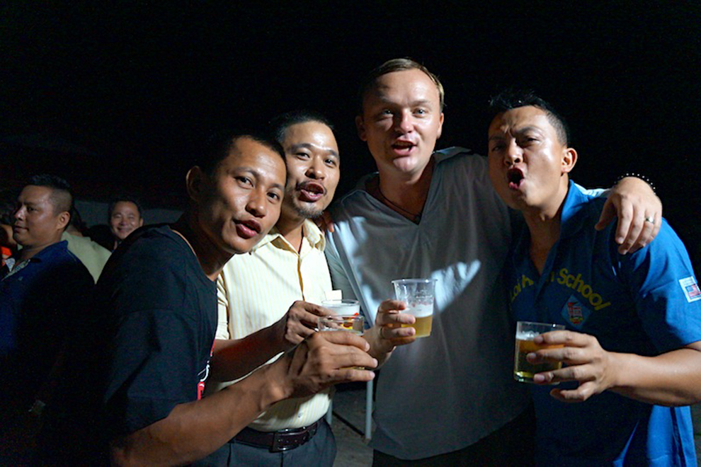 Men drinking beer