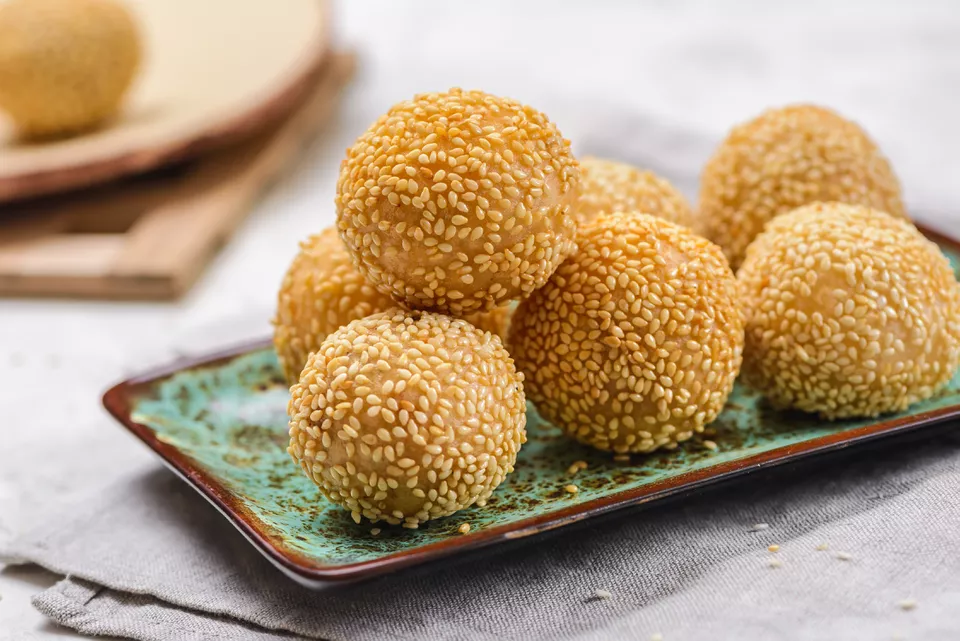 Vietnamese sesame balls Vietnamese sesame balls