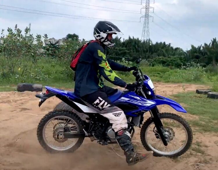 Yamaha WR 155 VS Honda CRF 150 VS Honda XR 150