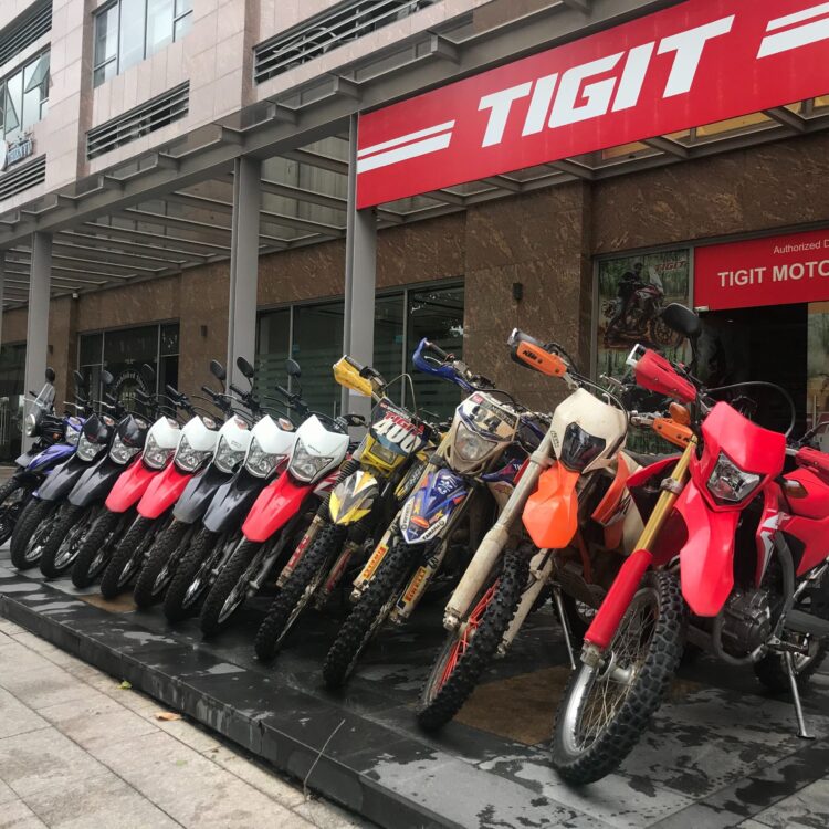 Mechanics and where to fix a motorbike in Vietnam