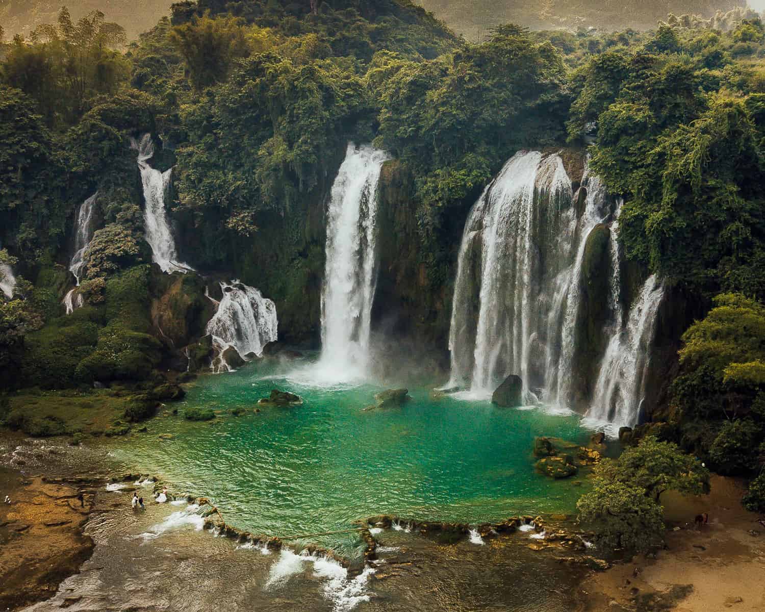 Vietnam In 4K - Land Of Famous Natural Wonders
