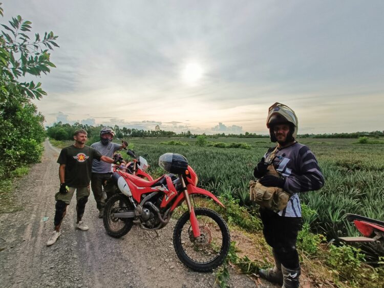 1 day Mekong Delta by Motorcycle (360kms)